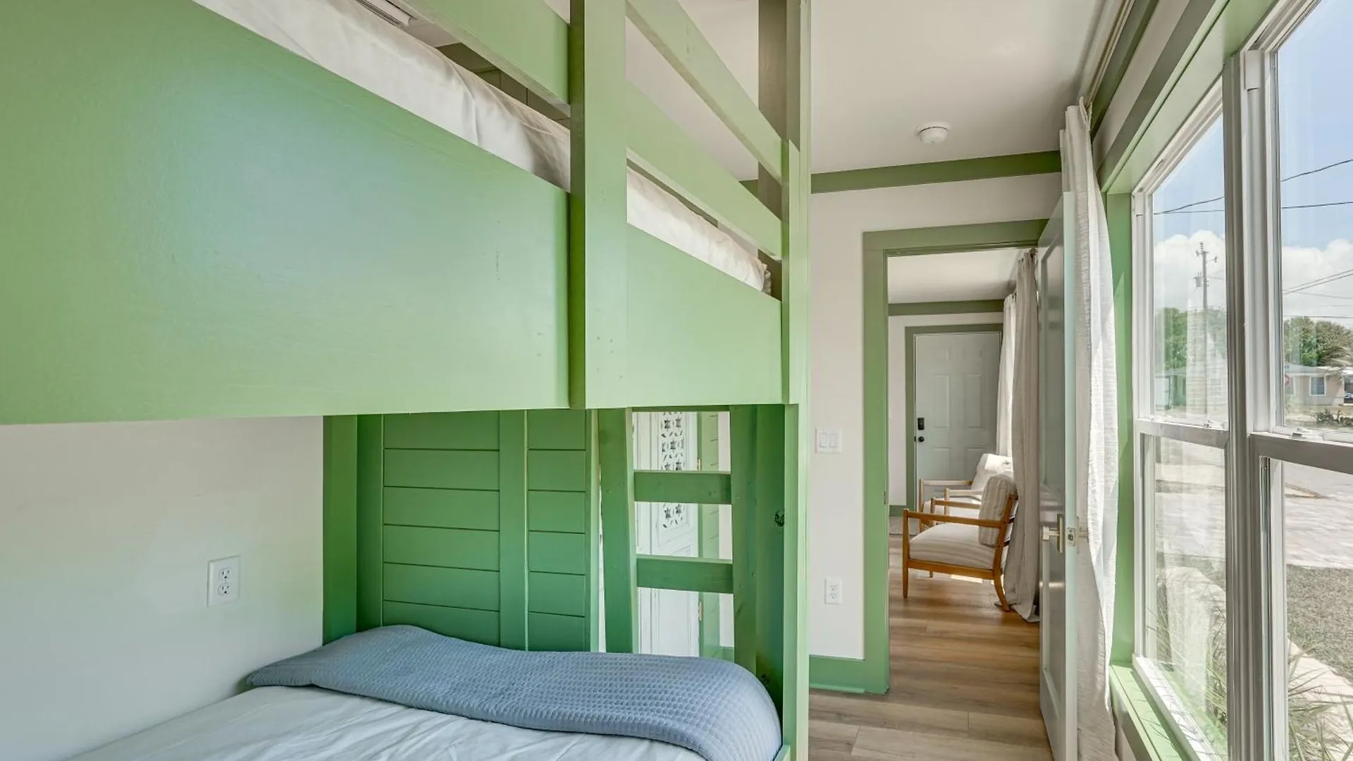 Дом отдыха Chic Pcb Getaway With Private Yard - Walk To Beach! Панама-Сити