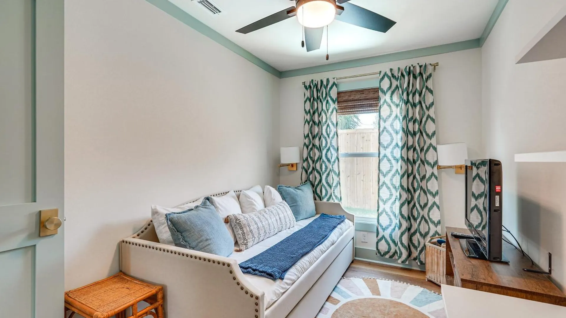 Chic Pcb Getaway With Private Yard - Walk To Beach! Панама-Сити Дом отдыха